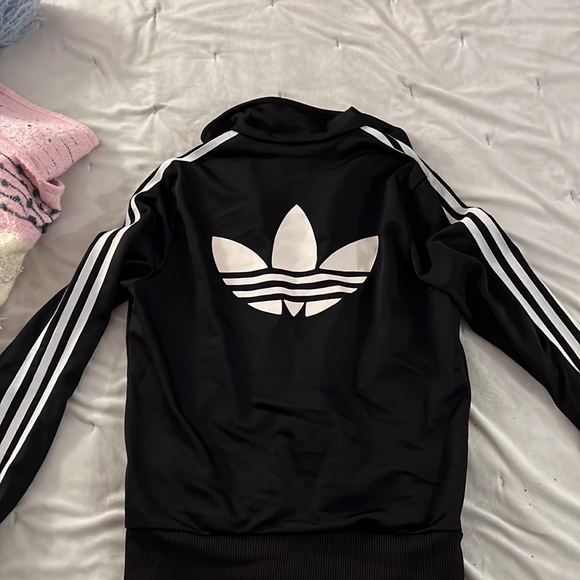 Adidas sweater - Picture 4 of 4